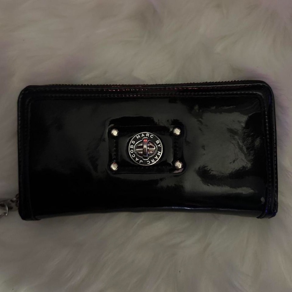 Marc Jacobs Glossy Black Leather Wallet